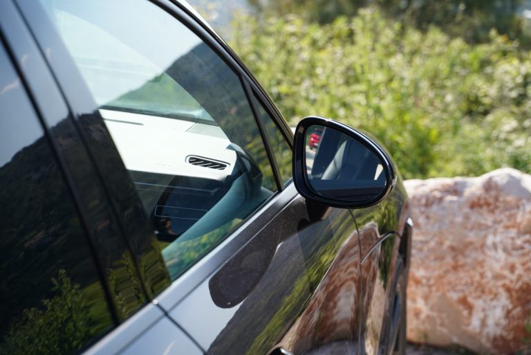 ✨Le Porsche Macan est un SUV compact de luxe qui c..