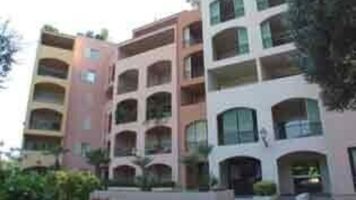 Closed Box – Donatello, Fontvieille
Location: Font..