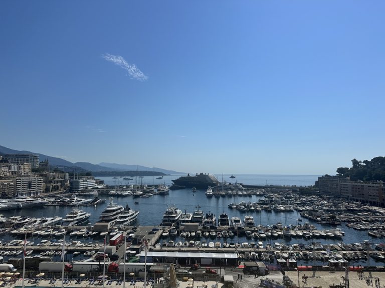 FOR RENT – PANORAMIC PORT VIEW | 3-BEDROOM APARTME..