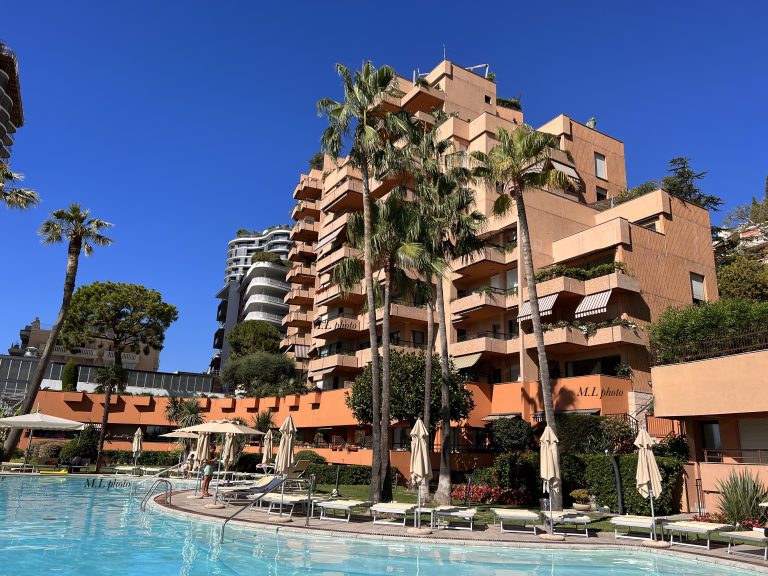 FOR SALE – EXCLUSIVE 3-ROOM APARTMENT IN PARC SAIN..