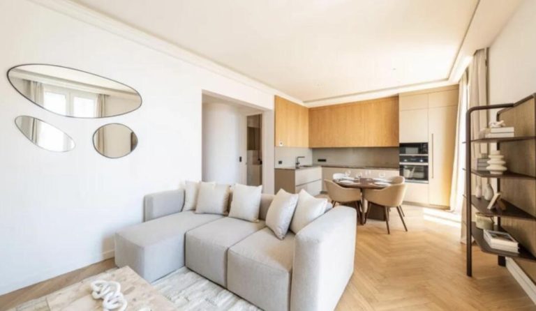 MONTE-CARLO – 2-BEDROOM APARTMENT UNDER LAW IN BOU..