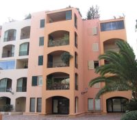 FOR SALE – MIXED-USE APARTMENT IN FONTVIEILLE
Pric..