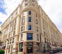 FOR SALE – BRIGHT STUDIO WITH MEZZANINE – CARRÉ D’..
