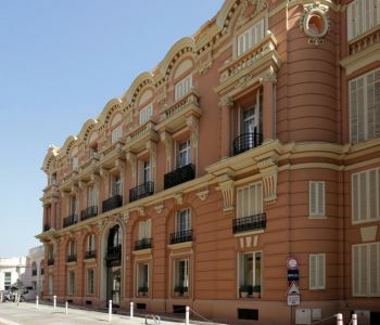 FOR SALE – ELEGANT APARTMENT NEAR CARRÉ D’OR
Price..