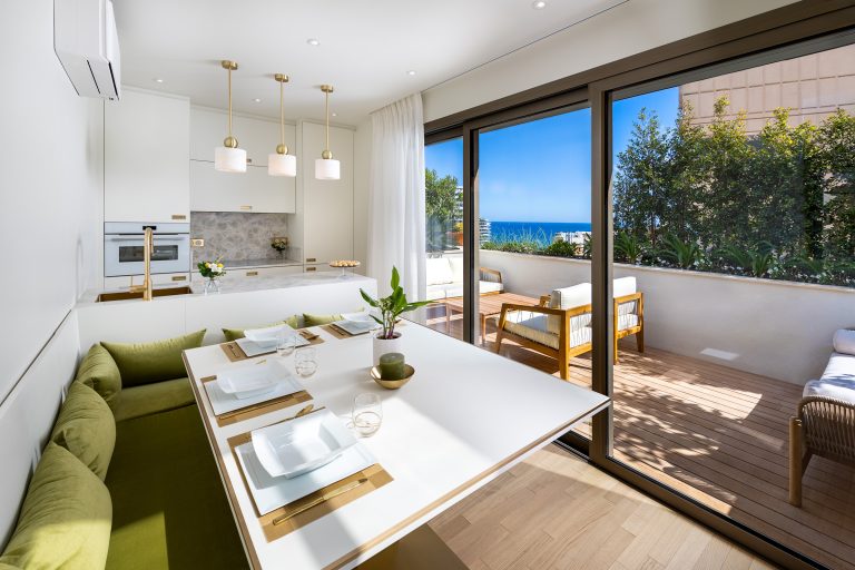 FOR SALE – LUXURY PENTHOUSE IN LE MIRABEL, CARRÉ D..