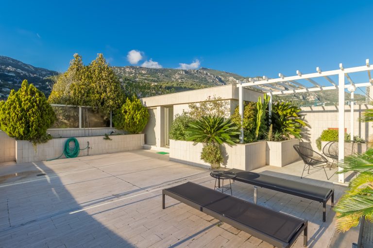 TRIPLEX FOR SALE WITH TERRACES, PARKING & CELLARS ..