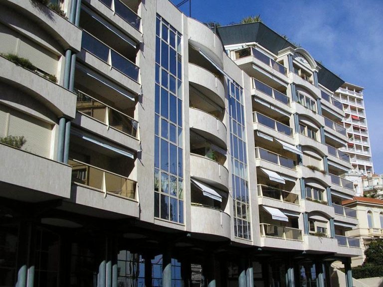 FOR RENT – FULLY FURNISHED OFFICE
Rocazur – La Rou..