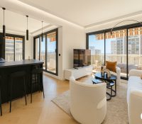 FOR SALE – RENOVATED 2-BEDROOM APARTMENT WITH TERRACES IN MONTE-CARLO