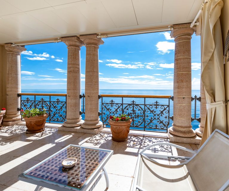 RARE OPPORTUNITY – GRAND APARTMENT PROJECT IN SEAS..