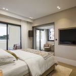 seaside-master-bedroom-1-caroilne-olds-1750960145-3000×1998-1