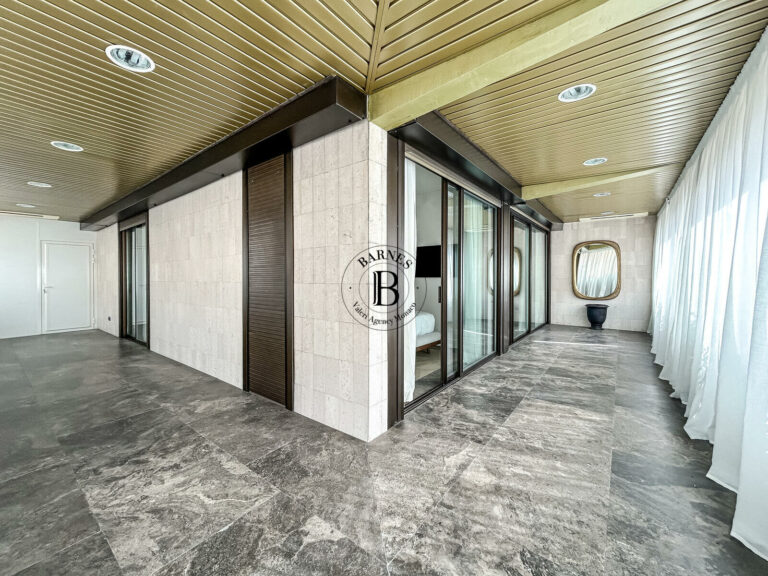 FOR SALE – LUXURY TURNKEY 3-ROOM FLAT | CARRÉ D’OR..