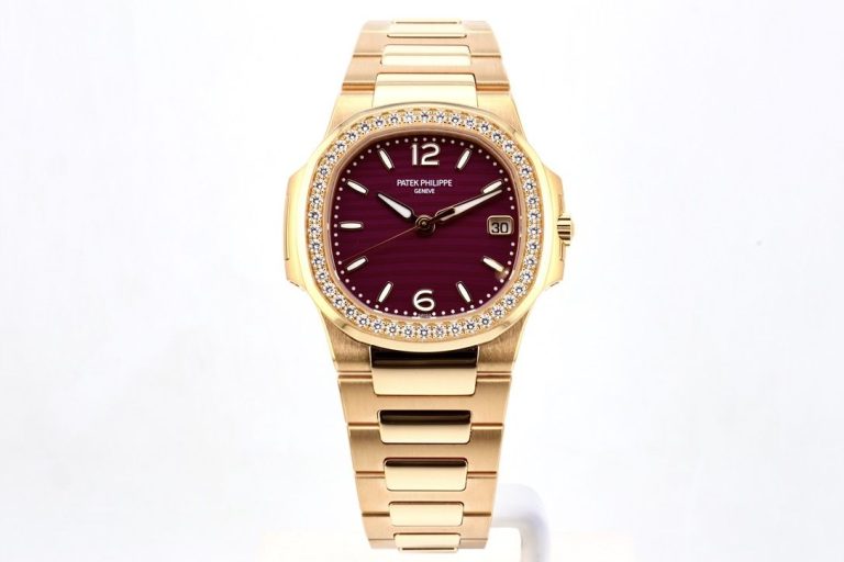 Patek Philippe Nautilus 32mm – Rose Gold with Purp..