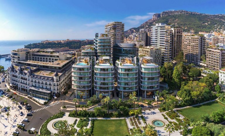 FOR RENT – HALF-FLOOR OF LUXURY OFFICES – CARRÉ D’..