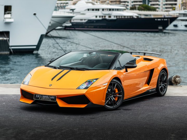 LAMBORGHINI GALLARDO SPYDER PERFORMANTE LP 570/4 V..