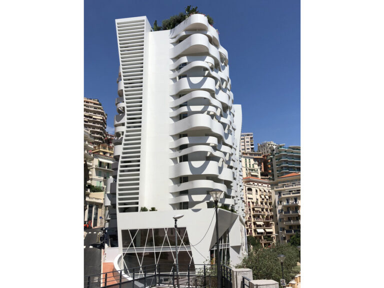 FOR SALE – MONACO – DUPLEX 2-ROOM APARTMENT WITH G..