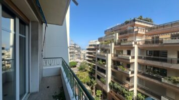 FOR RENT – MONEGHETTI – STUDIO WITH TERRACE AND PA..