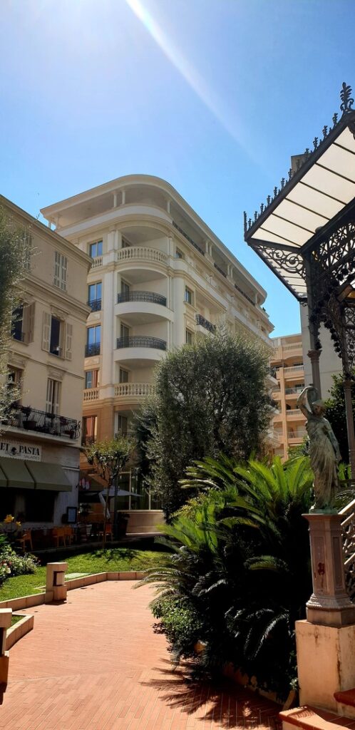 FOR SALE – CONDAMINE – NEW 4-ROOM APARTMENT “VILLA..
