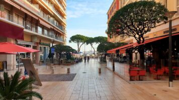 FOR SALE – CONDAMINE – COMMERCIAL PREMISES RUE “PR..