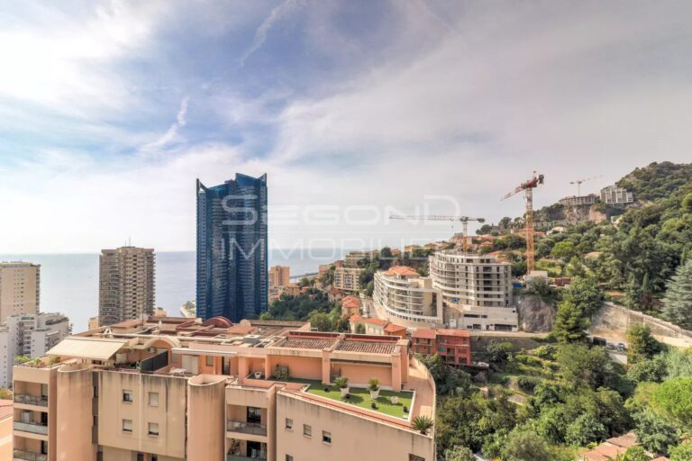 FOR SALE – BEAUSOLEIL – LUXURY 2-BEDROOM APARTMENT..