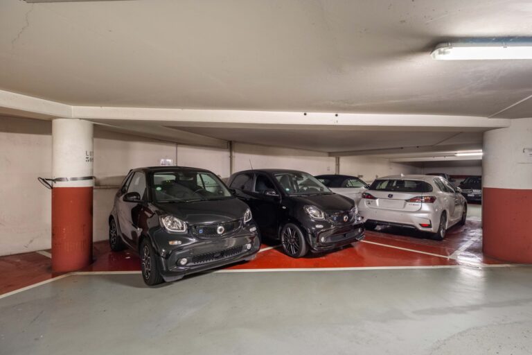 FOR SALE – JARDIN EXOTIQUE – PARKING SPACE IN PATI..