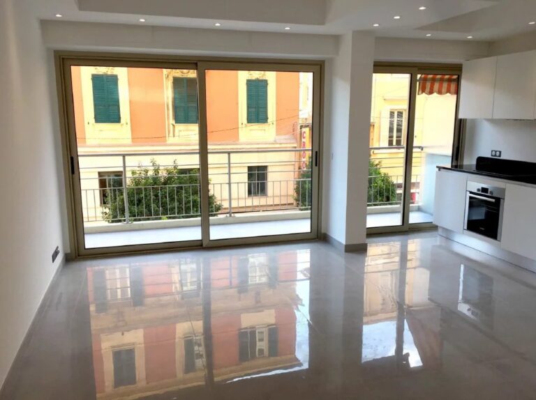 FOR SALE – MONACO – RENOVATED 2-BEDROOM APARTMENT ..