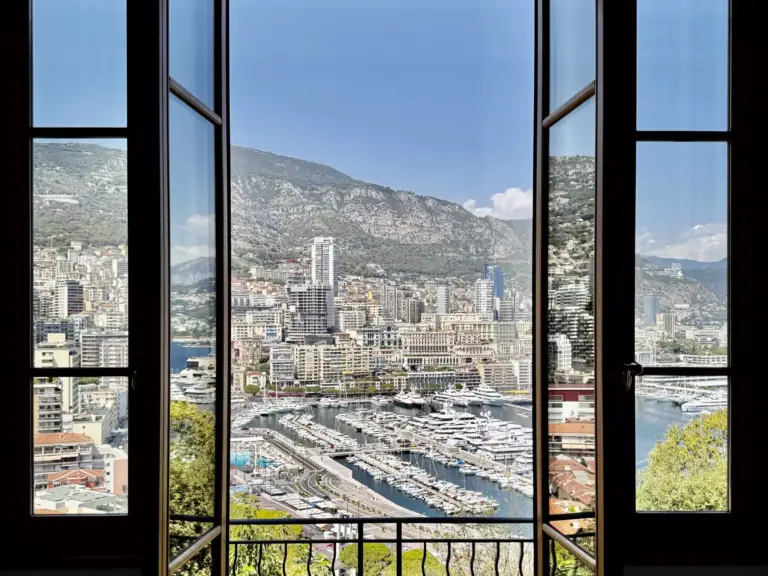 FOR SALE – MONACO-VILLE – 5-ROOM TRIPLEX WITH PANO..