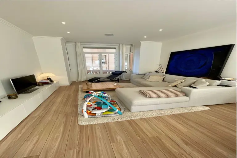 FOR SALE – LARVOTTO – 3-BEDROOM APARTMENT – PALAIS..