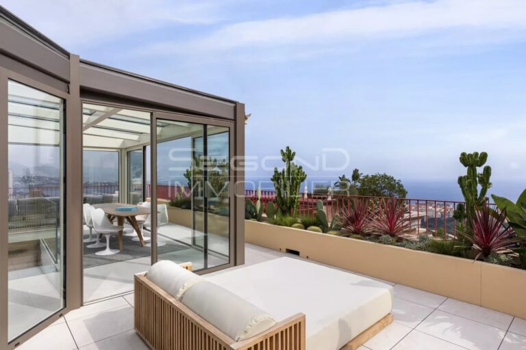 FOR SALE – JARDIN EXOTIQUE – LUXURY 7-ROOM PENTHOU..