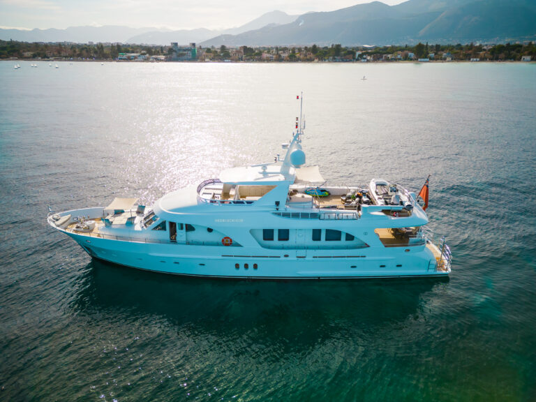 Yacht Charter – M/Y Heerlijckheid
The 30.4m motor ..