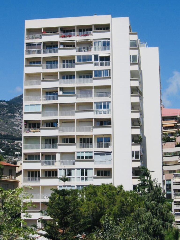 FOR SALE – JARDIN EXOTIQUE – MAID’S ROOM IN LE BER..