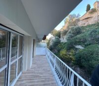 FOR SALE – PORT HERCULE – RENOVATED 2-ROOM APARTME..