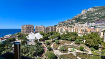 FOR SALE – FONTVIEILLE – PANORAMIC 1-BEDROOM WITH ..