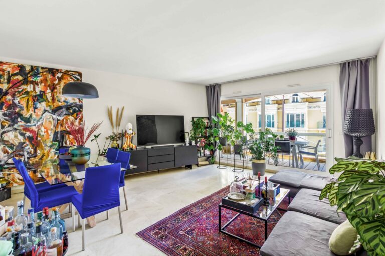 FOR SALE – MONTE-CARLO – 2-BEDROOM APARTMENT WITH ..