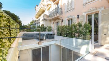 FOR SALE – MONACO-VILLE – RARE 5-BEDROOM DUPLEX NE..