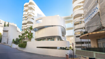 FOR SALE – CONDAMINE – MODERN 6-LEVEL VILLA WITH P..