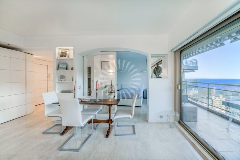 FOR SALE – ANNONCIADE – BD D’ITALIE

Price: €3,800..