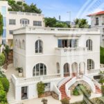 Belle Epoque property with breathtaking sea view – Featured