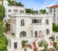 Belle Epoque property with breathtaking sea view