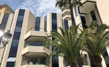 FOR SALE – MONTE-CARLO – 3-BEDROOM SEA VIEW APARTM..
