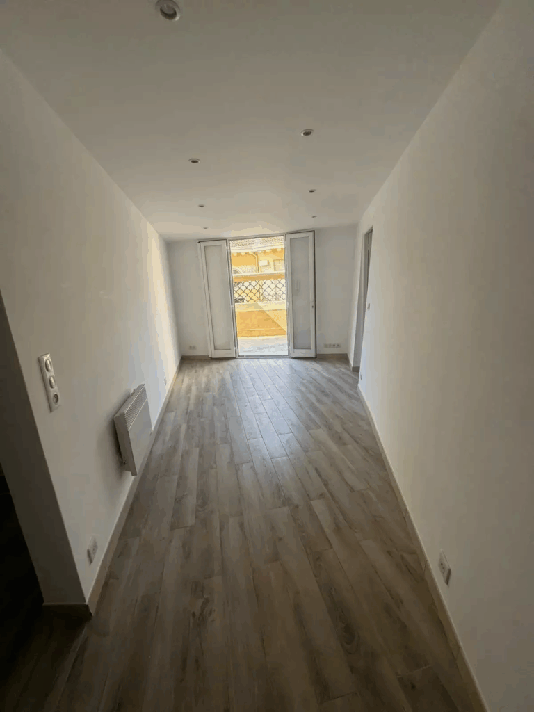 FOR SALE – MONACO – 2 ROOMS APARTMENT

Price: €1,6..