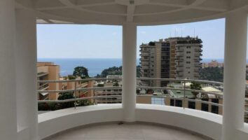 FOR SALE – VICTORIA – DUPLEX PENTHOUSE
Price: On r..