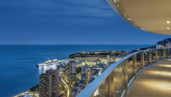 FOR SALE – TOUR ODEON – FULL-FLOOR LUXURY APARTMEN..