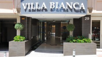 FOR SALE – MONTE CARLO – SPACIOUS 2-BEDROOM APARTM..