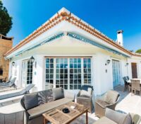 Charming villa with sea views