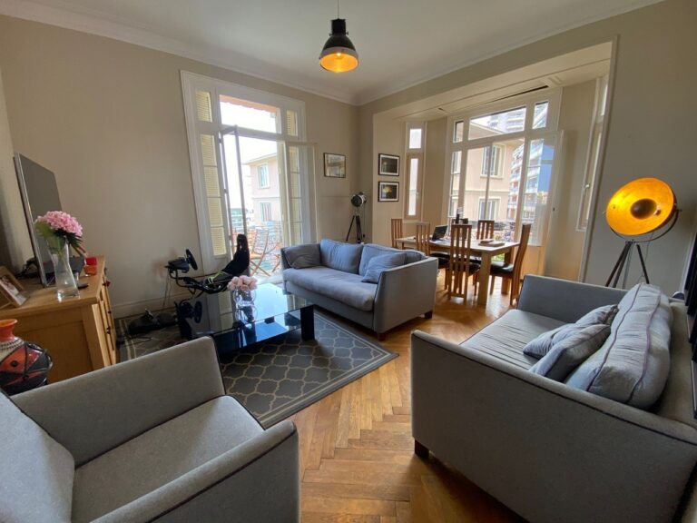 FOR RENT – CONDAMINE – SPACIOUS 2-BEDROOM IN BOURG..