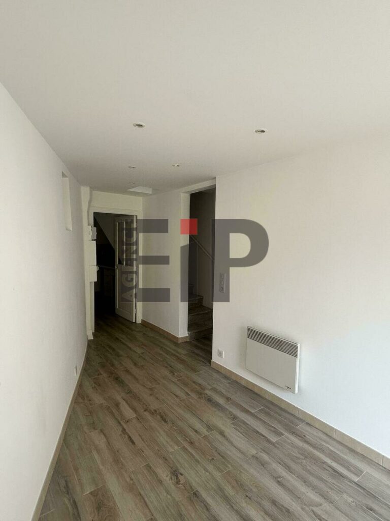 FOR SALE – MONTE-CARLO – 2-ROOM APARTMENT
Price: €..