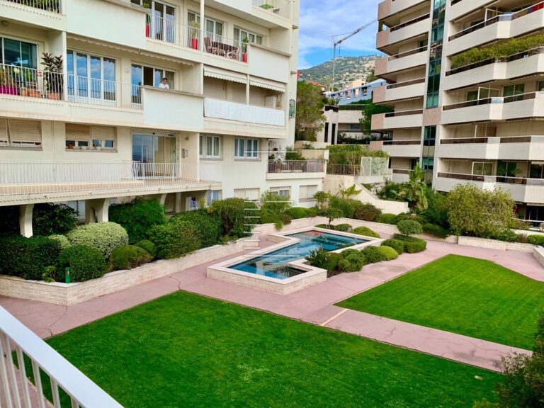 FOR RENT – JARDIN EXOTIQUE – MAID’S ROOM WITH KITC..