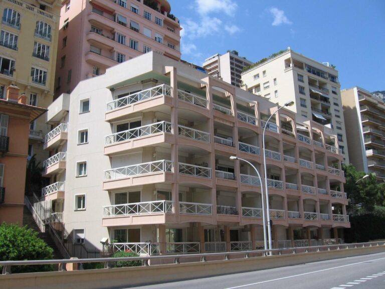 FOR RENT – MONTE-CARLO – PROFESSIONAL OFFICE SPACE..