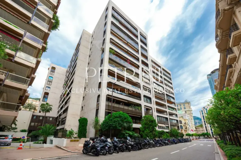 FOR SALE – STUDIO – LE MONTAIGNE – GOOD PROFITABIL..