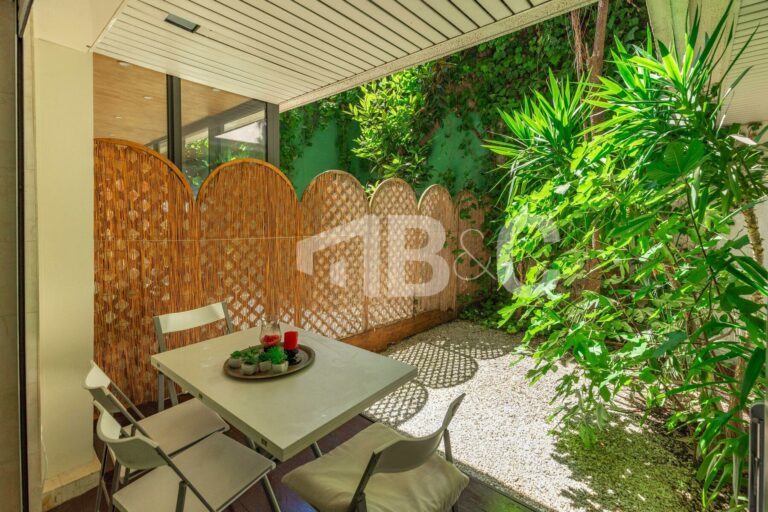 FOR RENT – MONEGHETTI – FURNISHED STUDIO WITH GARD..